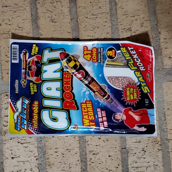 Big Sky Inflatable Giant Rocket Star Flier Rocket - Picture 1 of 2